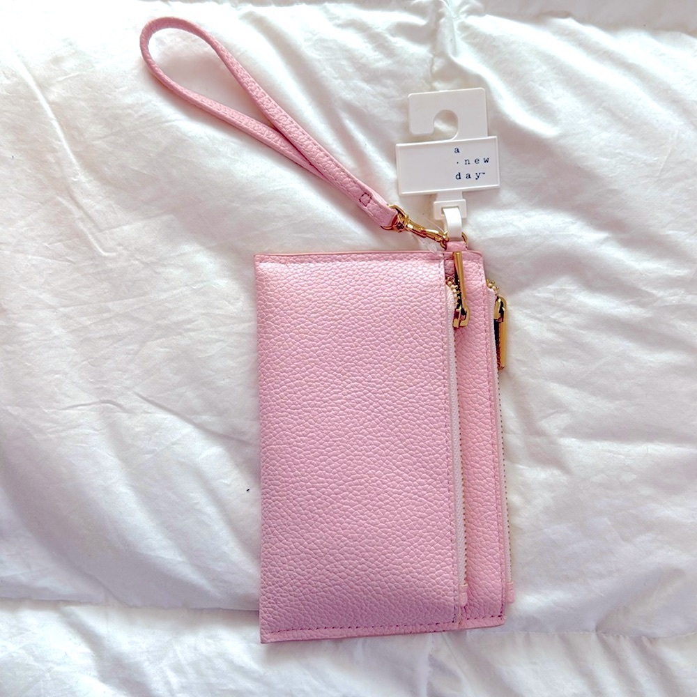 A New Day pink wristlet 👛